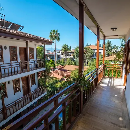 Hotel Karyatit Kaleici 2*