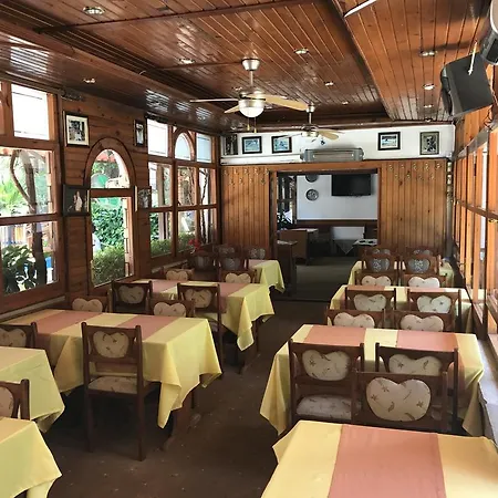 Karyatit Kaleici 2* Antalya