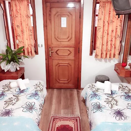 Karyatit Kaleici Antalya